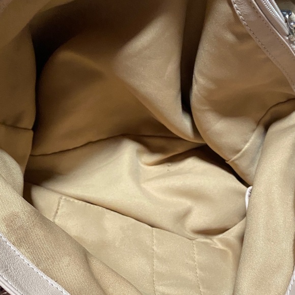 B. Makowsky Elegant pale pink leather Tote Bag - Picture 6 of 16